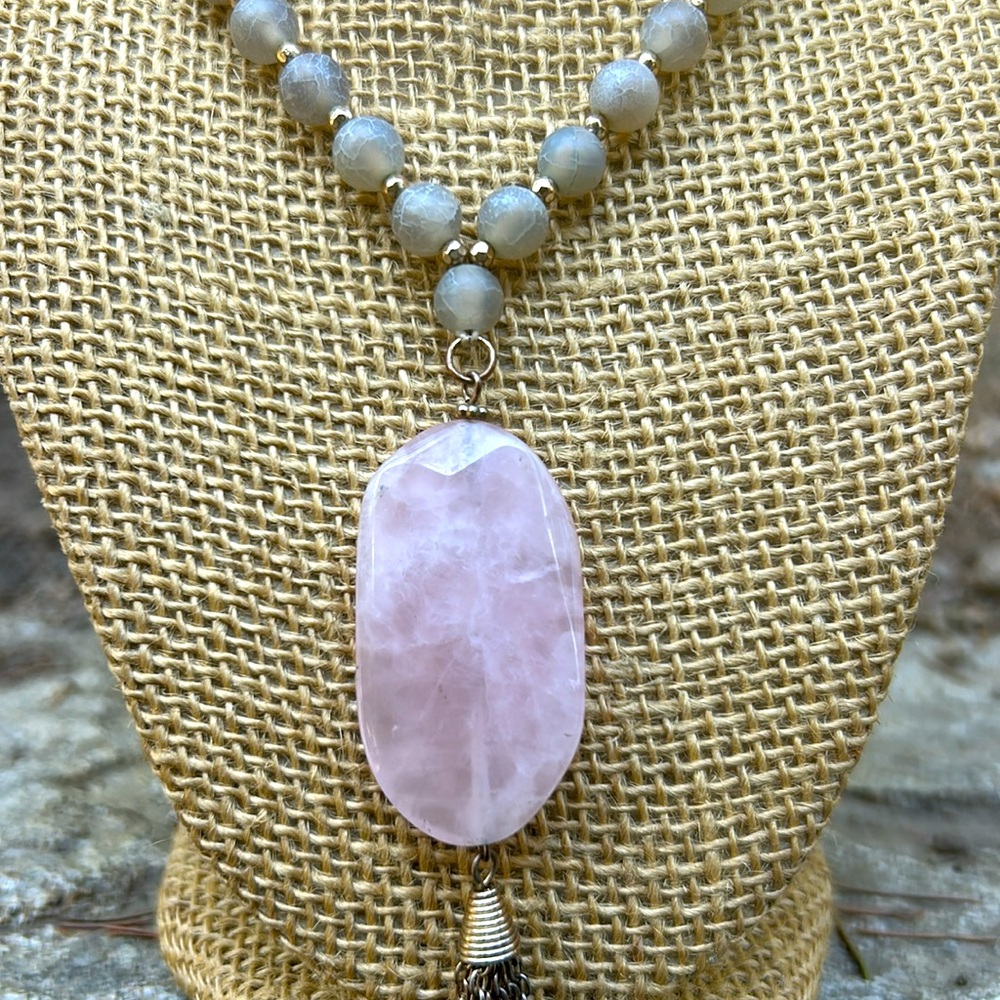 Rose quartz pendant and crackled agate Stone handmade vintage Necklace - Picture 3 of 7